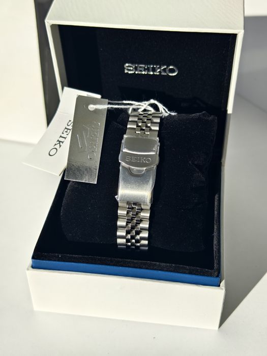 Чоловічий годинник SEIKO 5 SPORTS SSK035K1 GMT