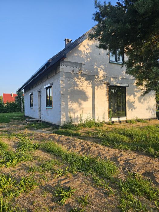 Dom jednorodzinny wolnostojacy, stan surowy zamknięty w Sokołowicach