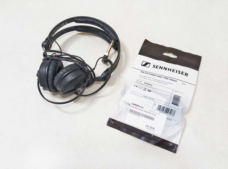 Auscultadores Sennheiser HD-25