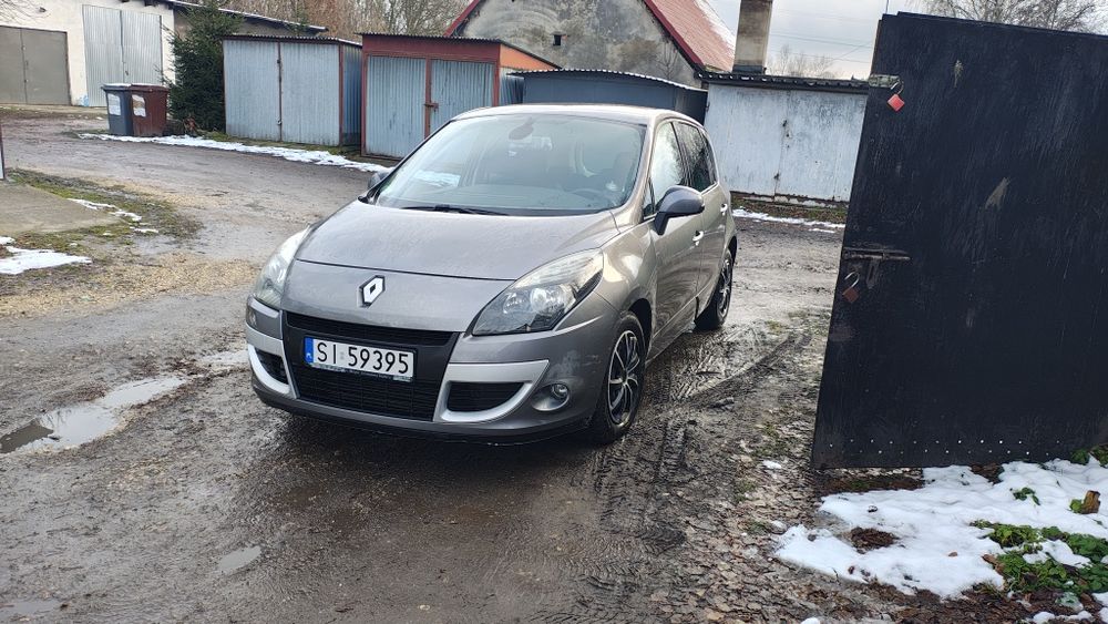 Renault Scenic 3 1.4 tce niski przebieg rok 2011