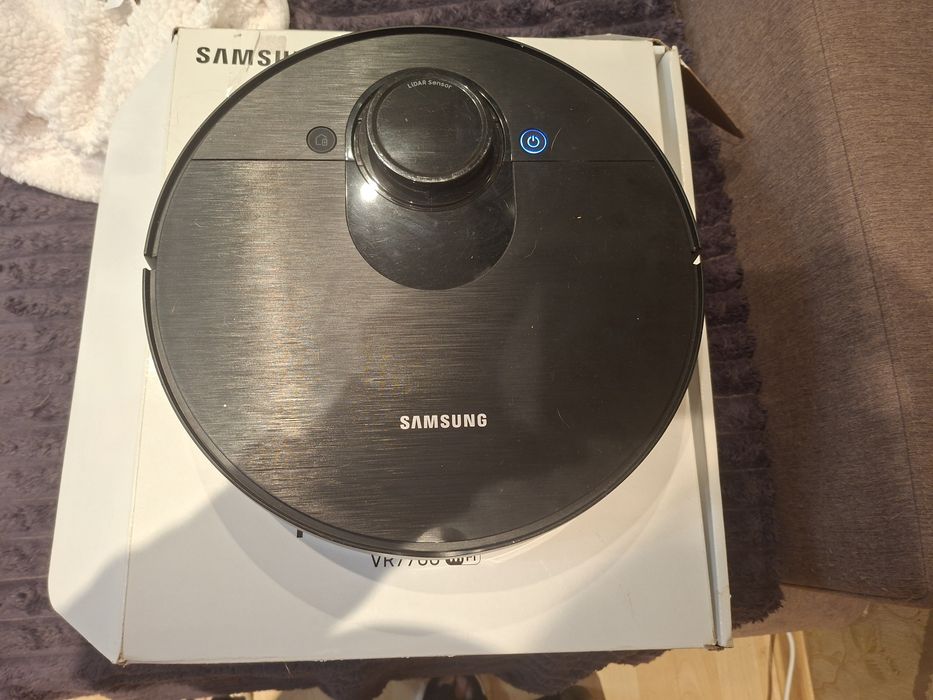 Робот-пылесос SAMSUNG VR 7700