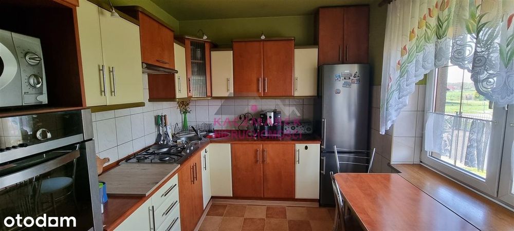 Segment z ogródkiem 600m2 i garażem w bryle