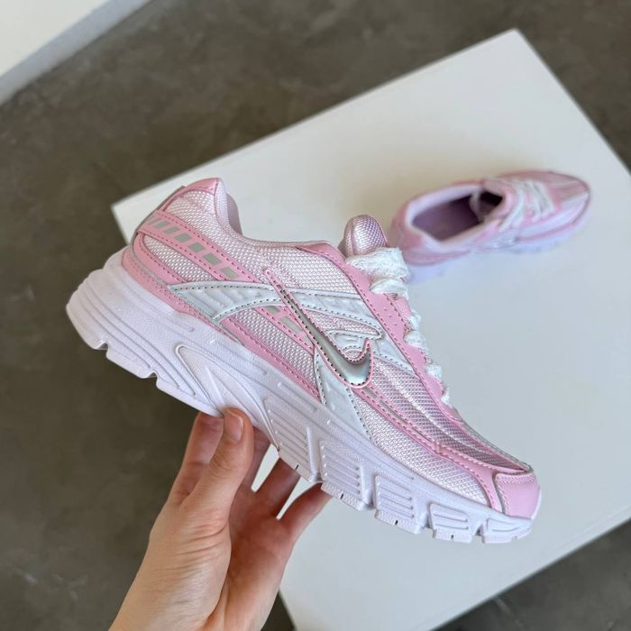 Nike Initiator Pink жіночі кросівки найк інітіатор рожеві новинка