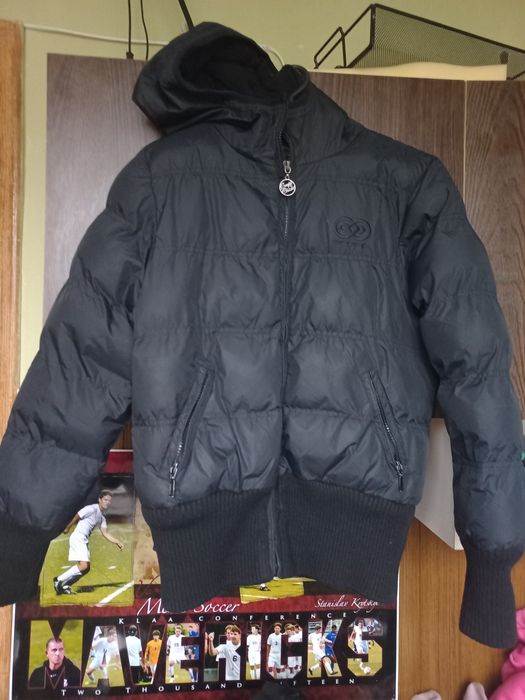 Жіноча коротка курточка