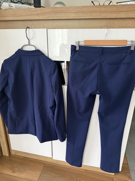 Garnitur 152 cm Zara
