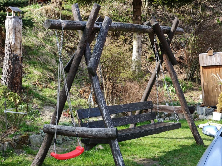 Huśtawka drewniana ogrodowa