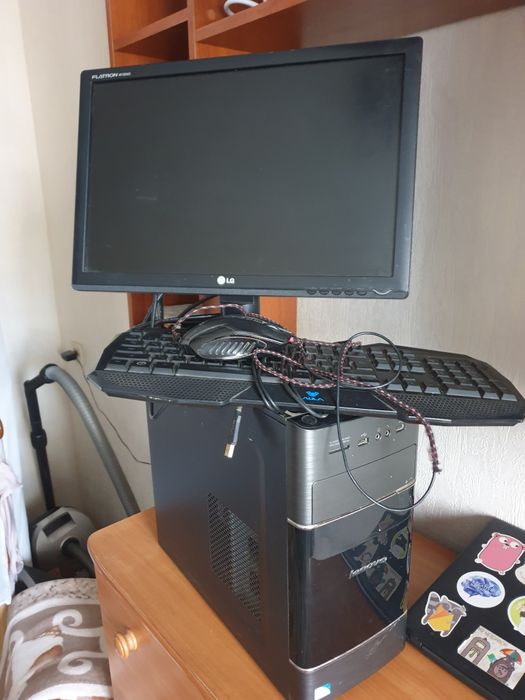 Продам системний блок Lenovo, монитор LG,клавіатура,мишка використане