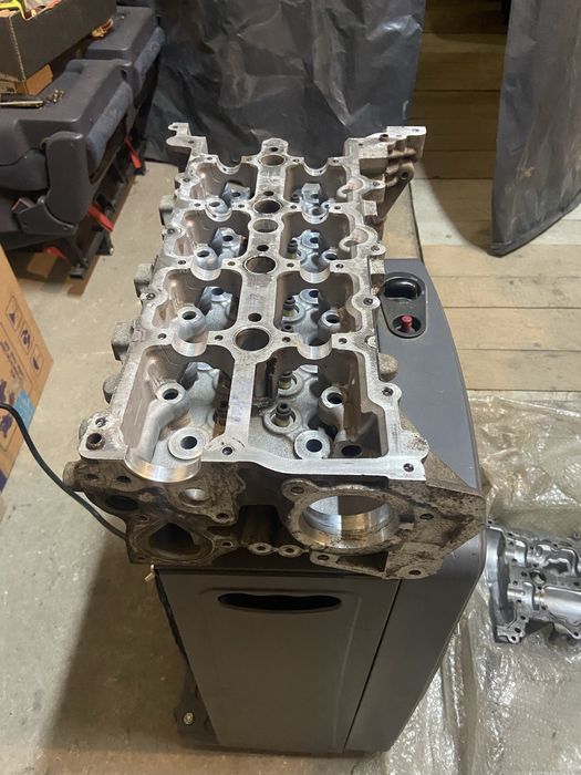 Продам ГБЦ  Рено Трафик 2.0