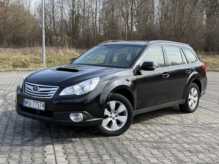 Subaru Legacy Outback 2011