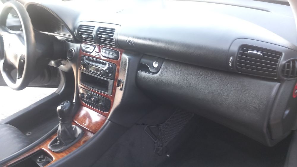 Mercedes c220 AVANTGARD diesel  único dono revisado