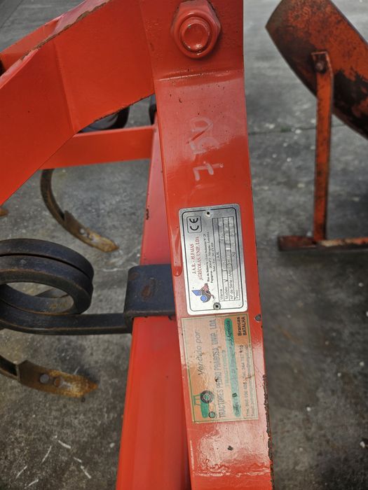 Vibrocultor 7 dentes