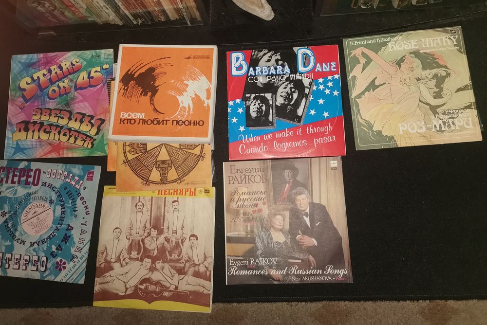 Музыкальные пластинки для проигрывателя