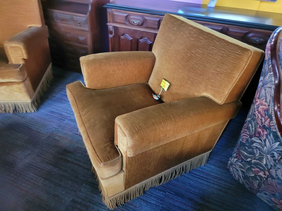 Sofás individuais antigos mas em óptimo estado - Va