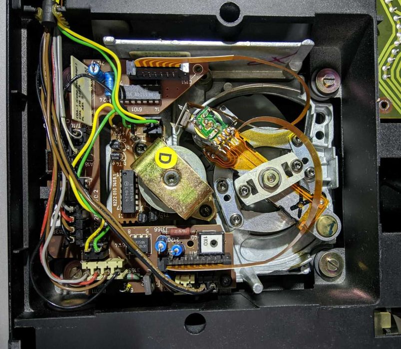 Philips CD204 вінтажний CD-програвач