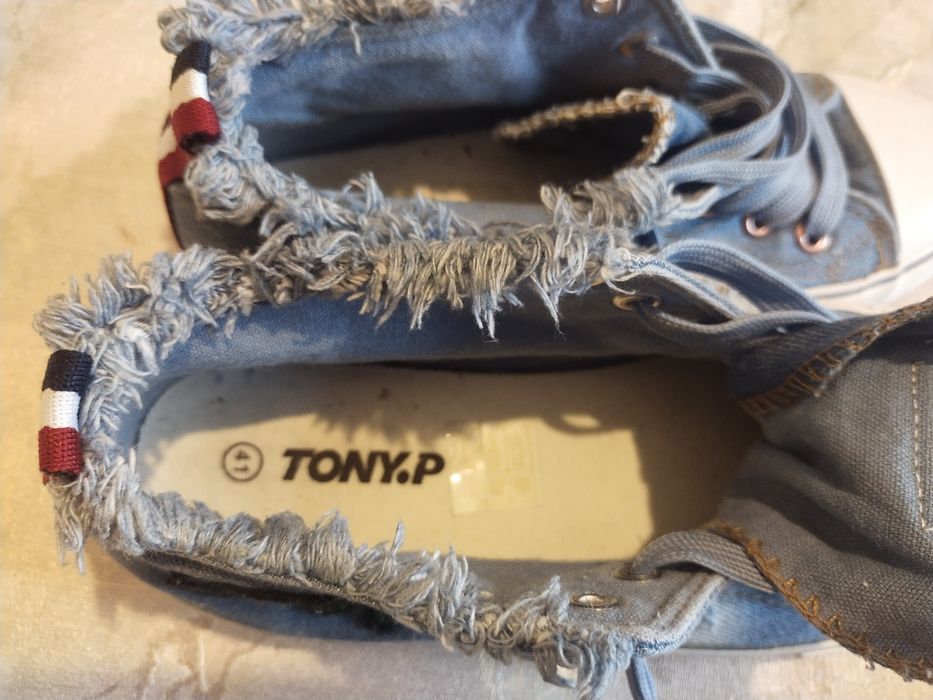 Джинсові кеди з вишивкою