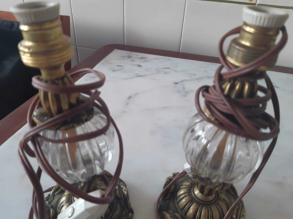 2 candeeiros, bronze e vidro, anos 1940
