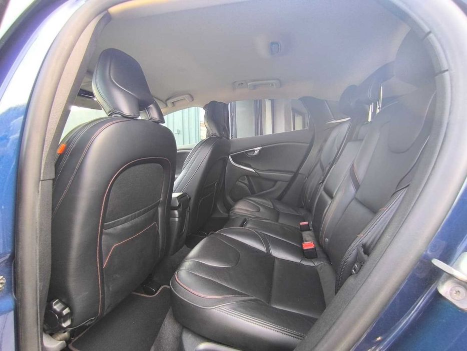Volvo V40 1.6D2 115CV GPS Pele Vidros Escuros