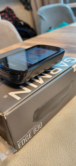 Licznik Garmin Edge 830 dotykowy.