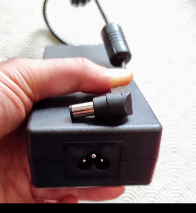 Carregador para computador portátil