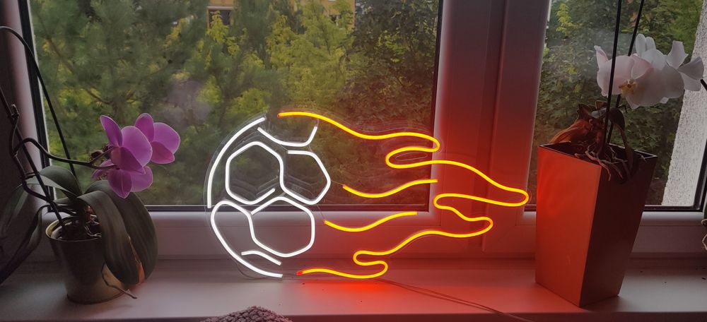 Piłka nożna, neon LED