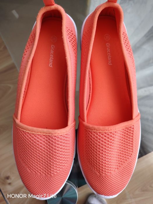 Balerinki koralowe z dzianiny nowe