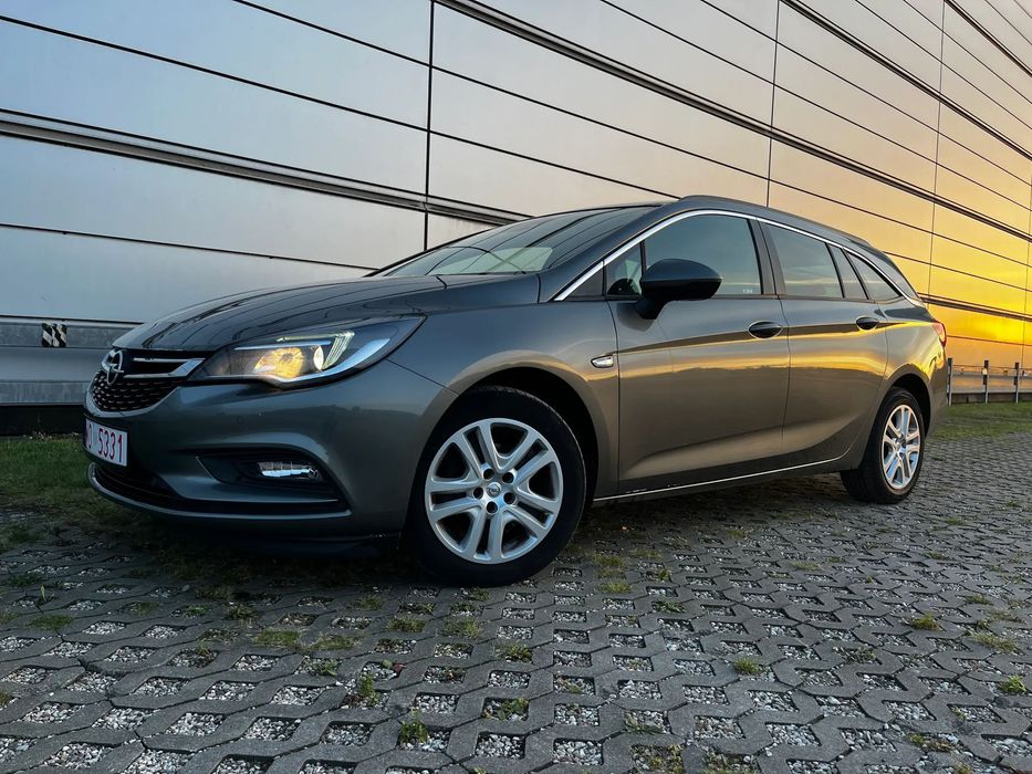 Opel Astra Bezwypadkowy, Faktura VAT, EasyTron NAVI, Klimatronik, Asystenci, 1wł.