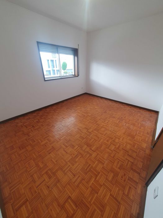 T2 p/arrendar - Creixomil, Guimarães