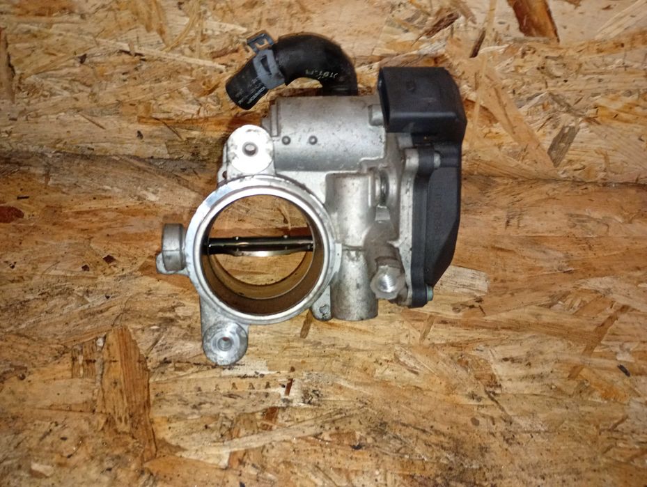 Przepustnica VW 1.6 TDI 04L 128 059 K
