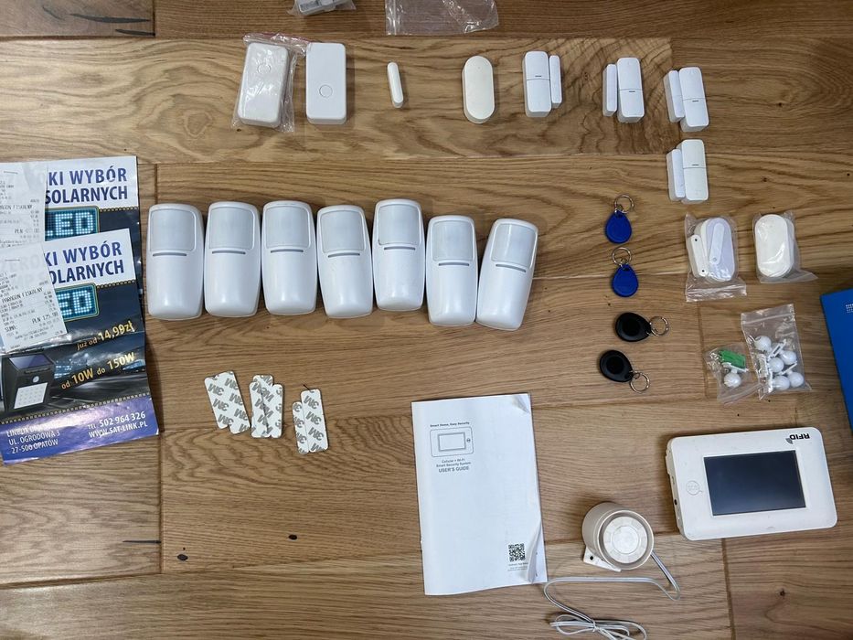 Alarm bezprzewodowy  + czujniki
