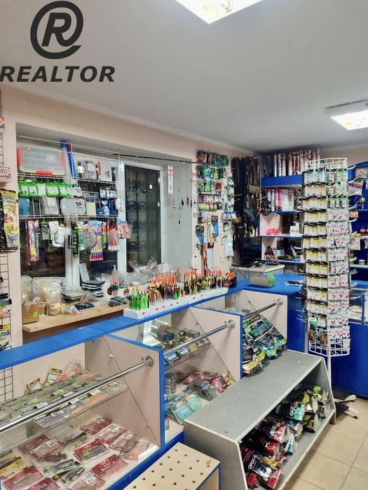 Продається комерційне приміщення ( магазин). Чортків