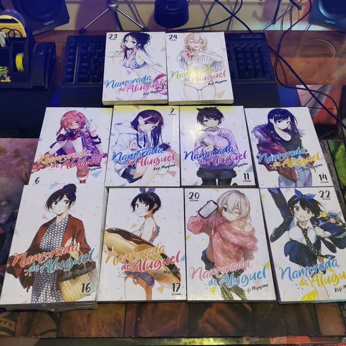 Mangás novos e selados