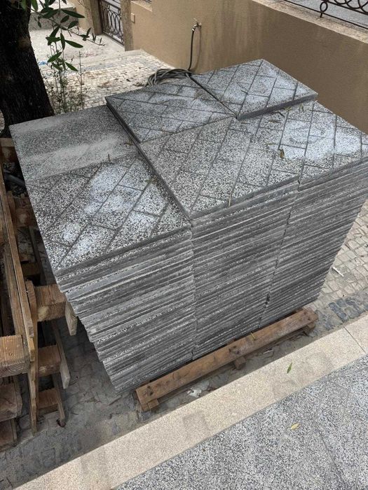 Lajeta Macel 40x40x3,5 cm – 32 m² Disponíveis – Nova