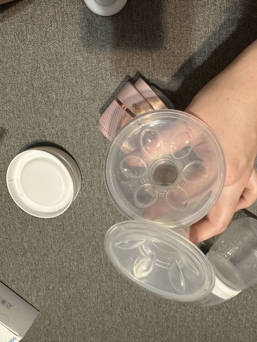 Молоковідсмоктувач електричний Babyono рожевий