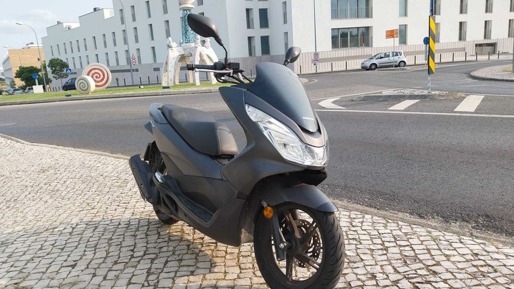 Honda PCX 125cc Aluguer