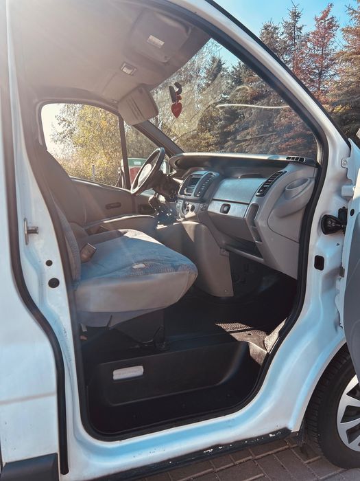 Renault Trafić 1.9 Diesel na 9 osób