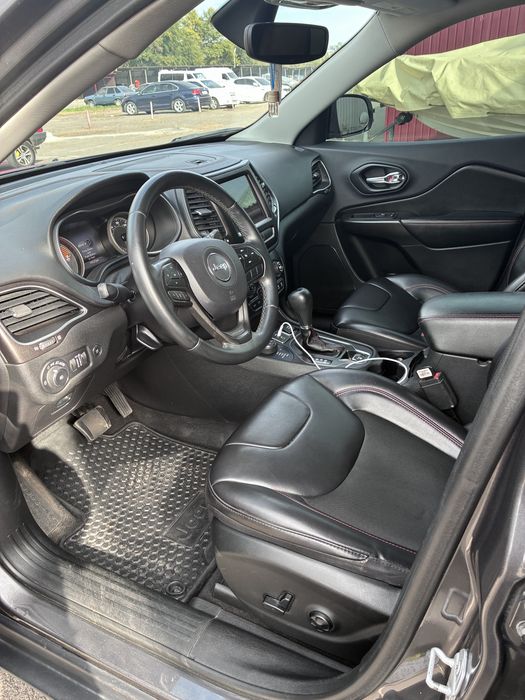 jeep cherokee trailhawk