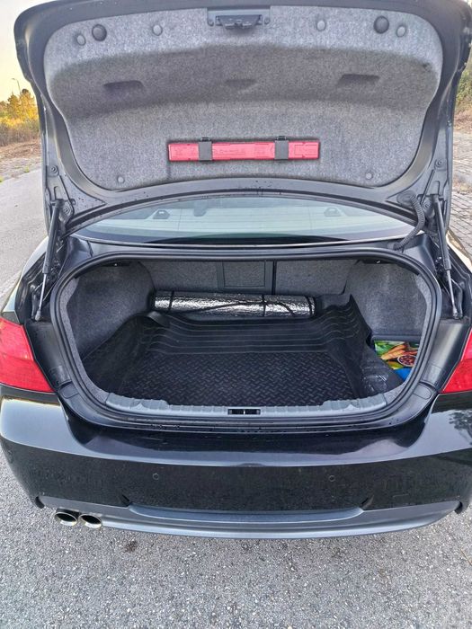 BMW 320d E90 LCI Pack M