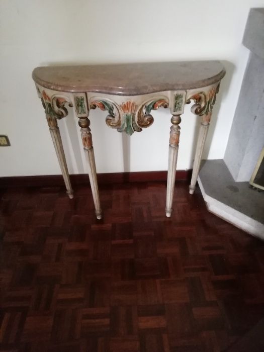 Mesa/consola/Credência