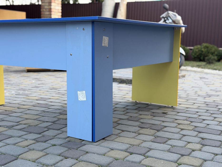 компютерний стіл