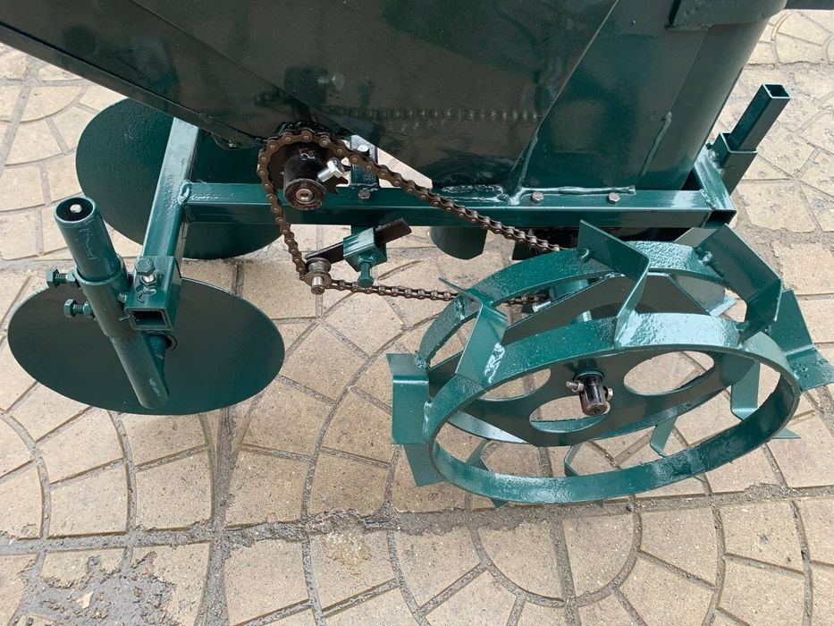 Картофлесажалка для мотоблока