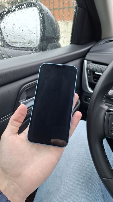 iPhone 13 – Como Novo | Bateria 100%