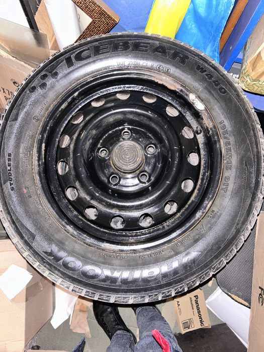 Продаю комплект сталевих дисків із зимньою резиною