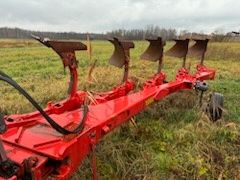 Brona Kinstal 7m hydraulicznie składana.Pług Huard Pług Akpil 4+1. Rozrzutnik Brochard Rolland
