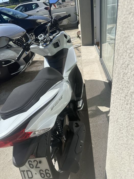 Honda PCX 125 — 2017 — APENAS 15.900 KM!
