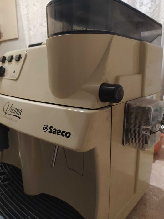 Продам кавомашину saeco Vienna