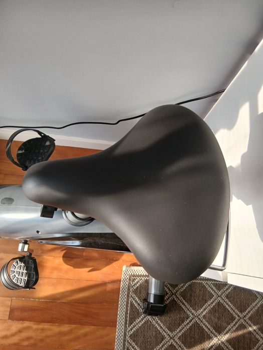 Bicicleta estática da marca Zipro
