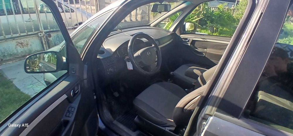 Opel Meriva 1.3 CDTI (Diesel) – Económica e com Interior Impecável