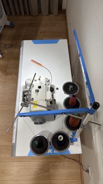 Maquina de corte e cose