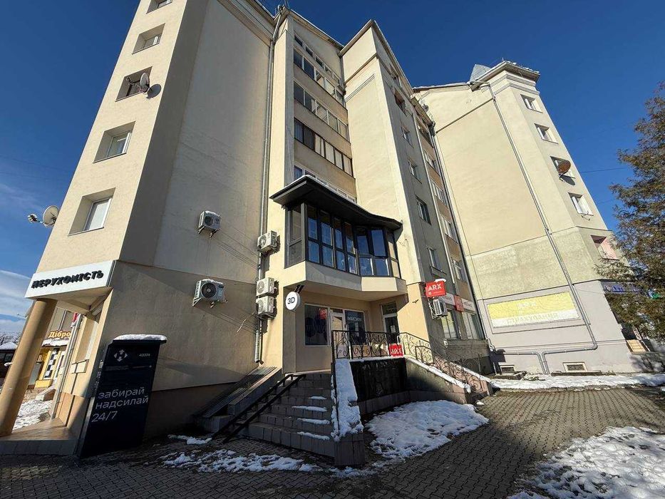 3 кімнатна у добрій локації