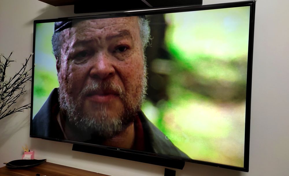 Мега великий LG 4K 75" , SmartTV, YouTube, WiFi, airplay